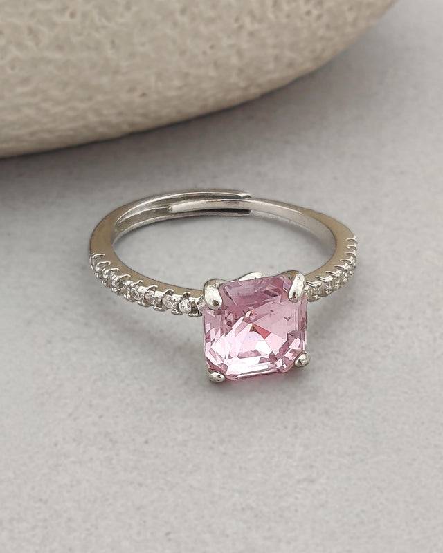 Pink Laura Ring : R-D-4-0