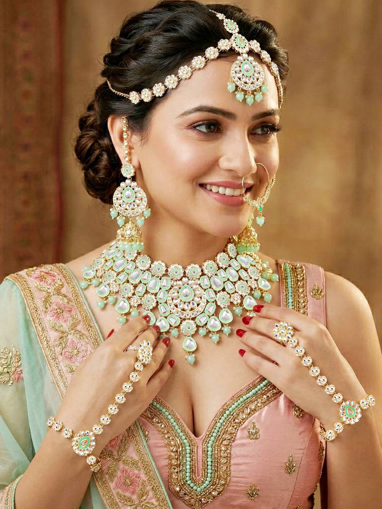 Bridal Kundan Jewellery Set With Hathphool & Nath : 2541-IZK-554-MNT
