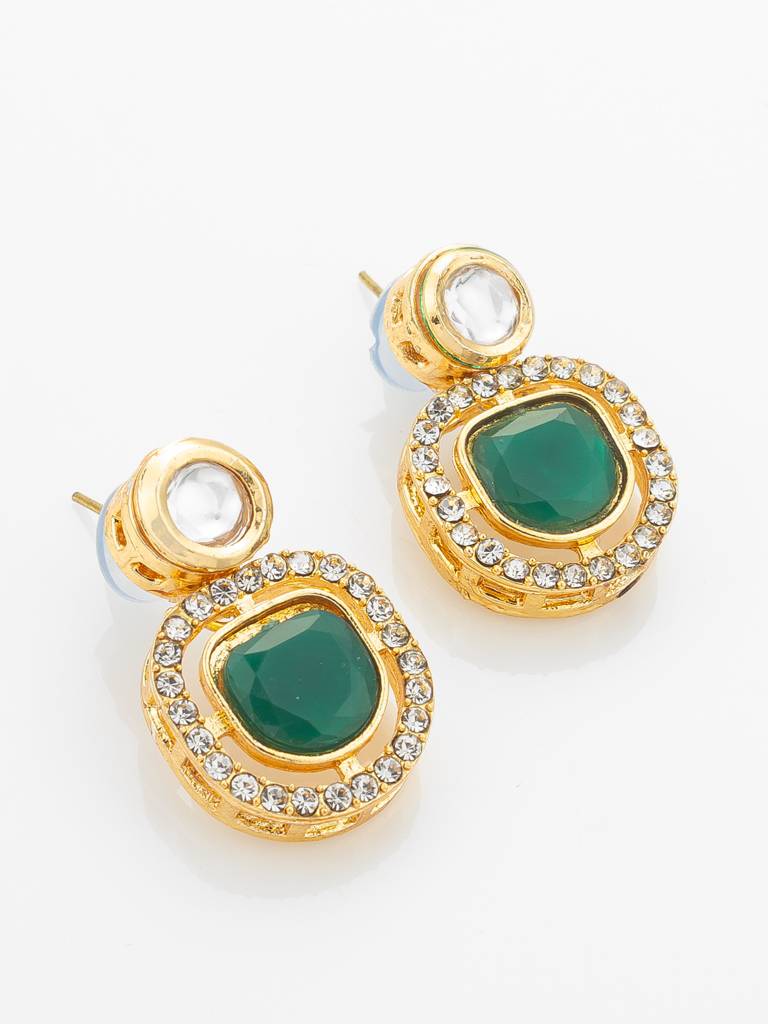 Gold-Plated Kundan Necklace Set With Green Meenakari Pendant And Pearl Chain And Earrings : NK4920