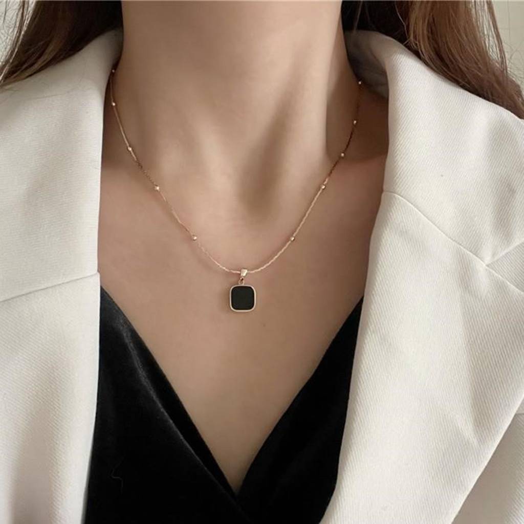 Faux Onyx Studded Pendant Chain Necklace Fashion Jewellery For Women & Girls : PX9P82CBL