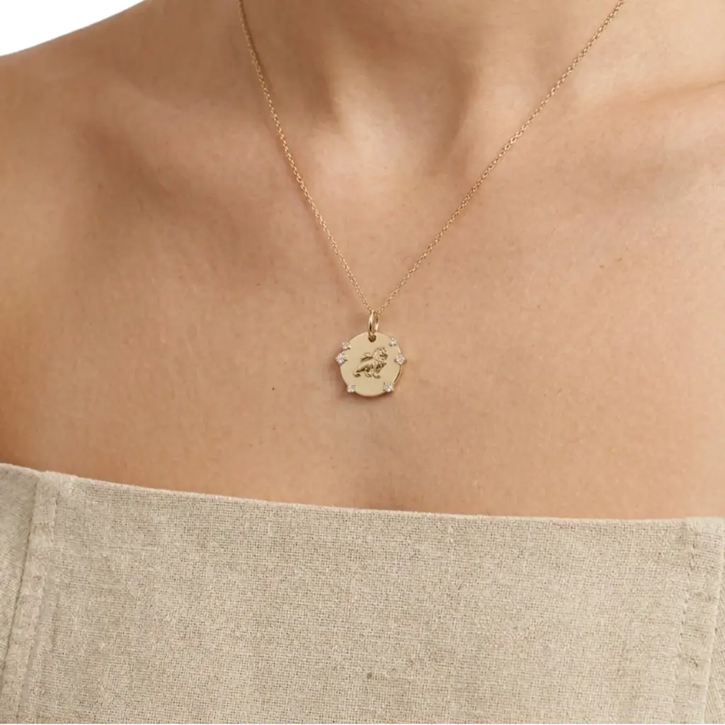 Solar Majesty | Leo Charm Semi Silver Pendant Necklace : VZD01-LEO-SM-C