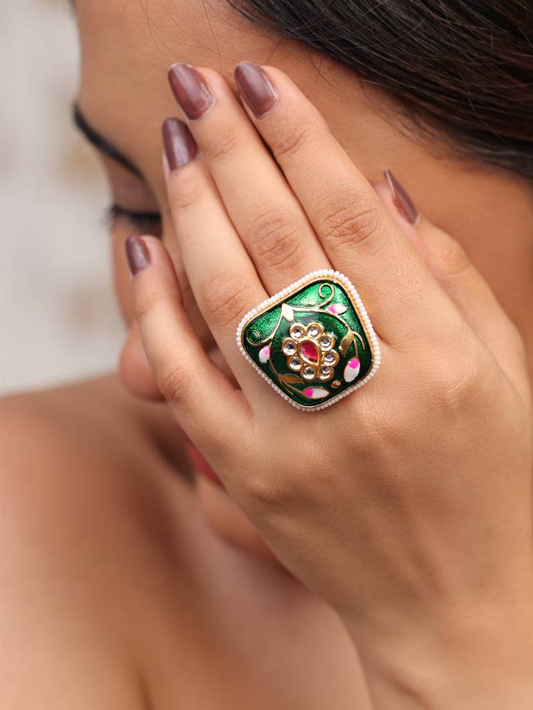 Emerald Echo Ring : 66FR25RA