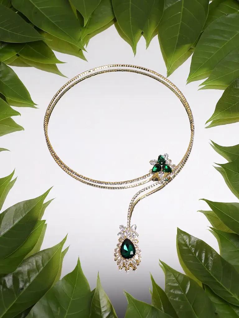 Women Artificial Stones Studded Open Necklace : SOHNCK3389