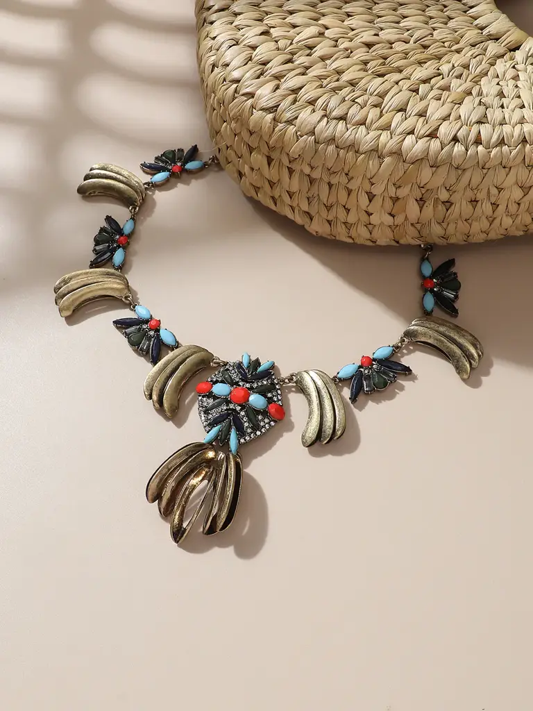 Kindra-Multicolour Gold Plated Necklace : SOHNCK3571