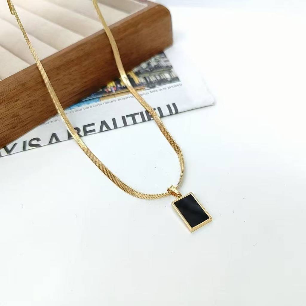 Blackout Frame Chain Necklace : NS15007-G-BK