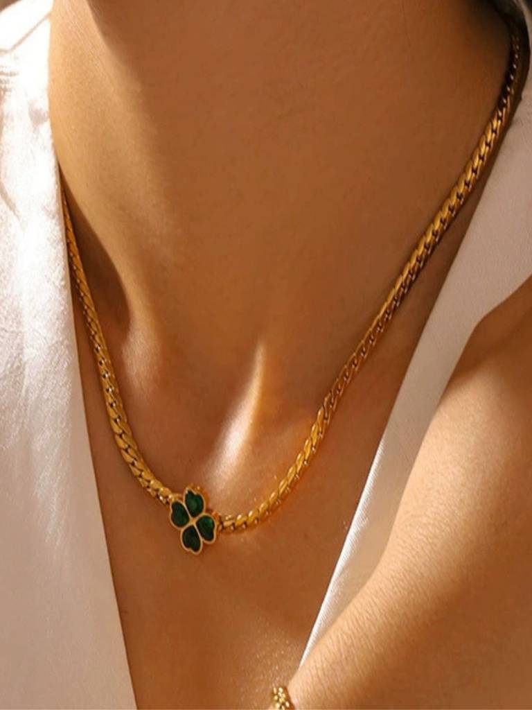 Clover Glass Pendant Necklace For Women Anti-Tarnish Waterproof 18K Gold Plated : ALL1125N077GR