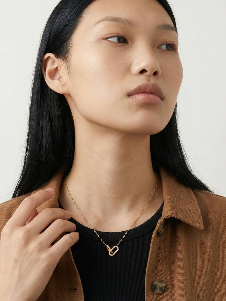 Illuminated Link Lock Necklace For Women - Waterproof & Anti-Tarnish : NK0514