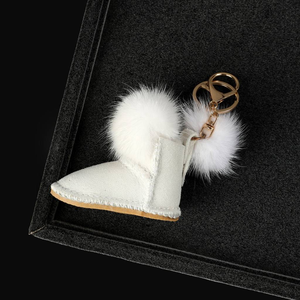 Winter Shoe Bag Charm : C-BG-0078-WH-WH