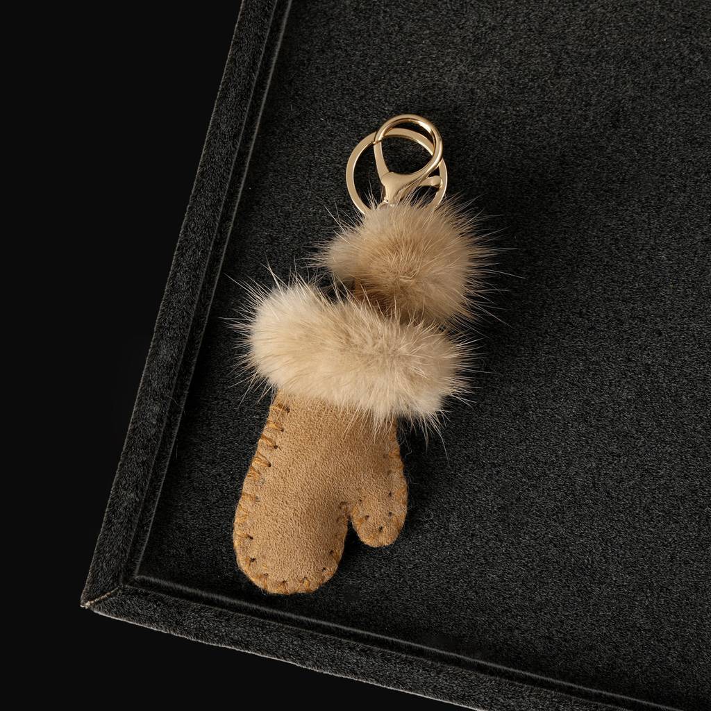 Winter Mittens Pom Bag Charm - Brown : C-BG-0080-BR-BR