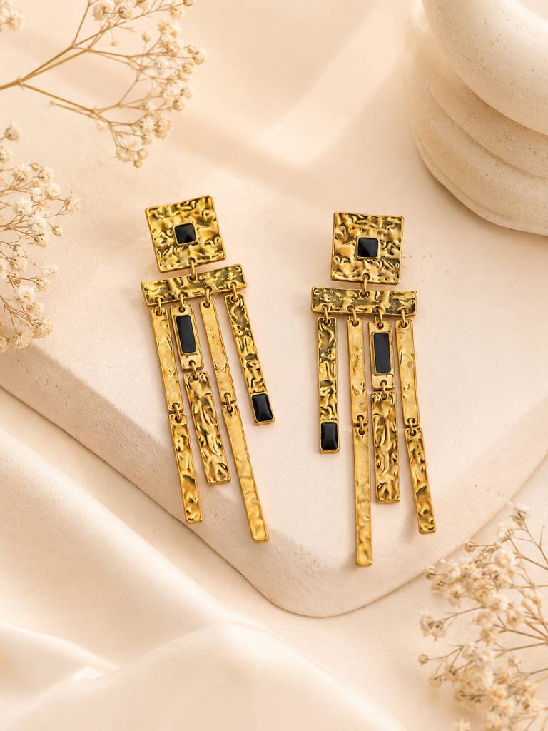 Hammered Gold Black Stone Dangle Earrings : AN-LJ-GO-0078-DE