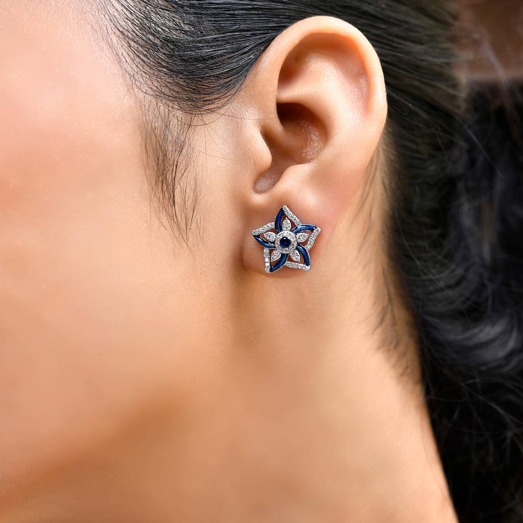 Sparkling Essentials Starlight Stud Earrings : 8905124547900