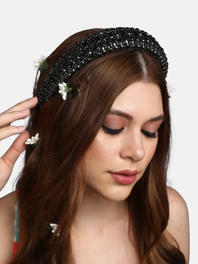 Madhubala-Glitzy Hair Ornaments : SOHIBD9574