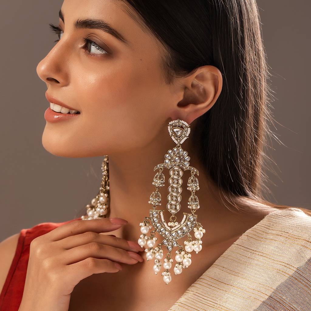 Gold Opulence Royal Adaah Chaandbali Earrings : 8905124557848