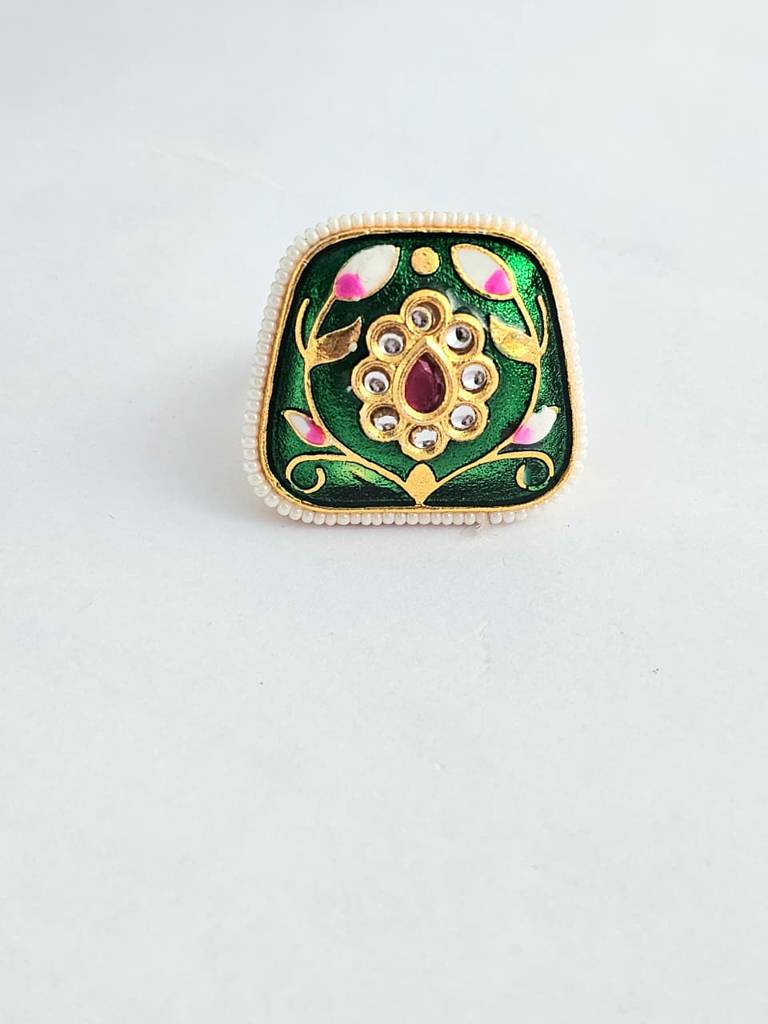 Emerald Echo Ring : 66FR25RA