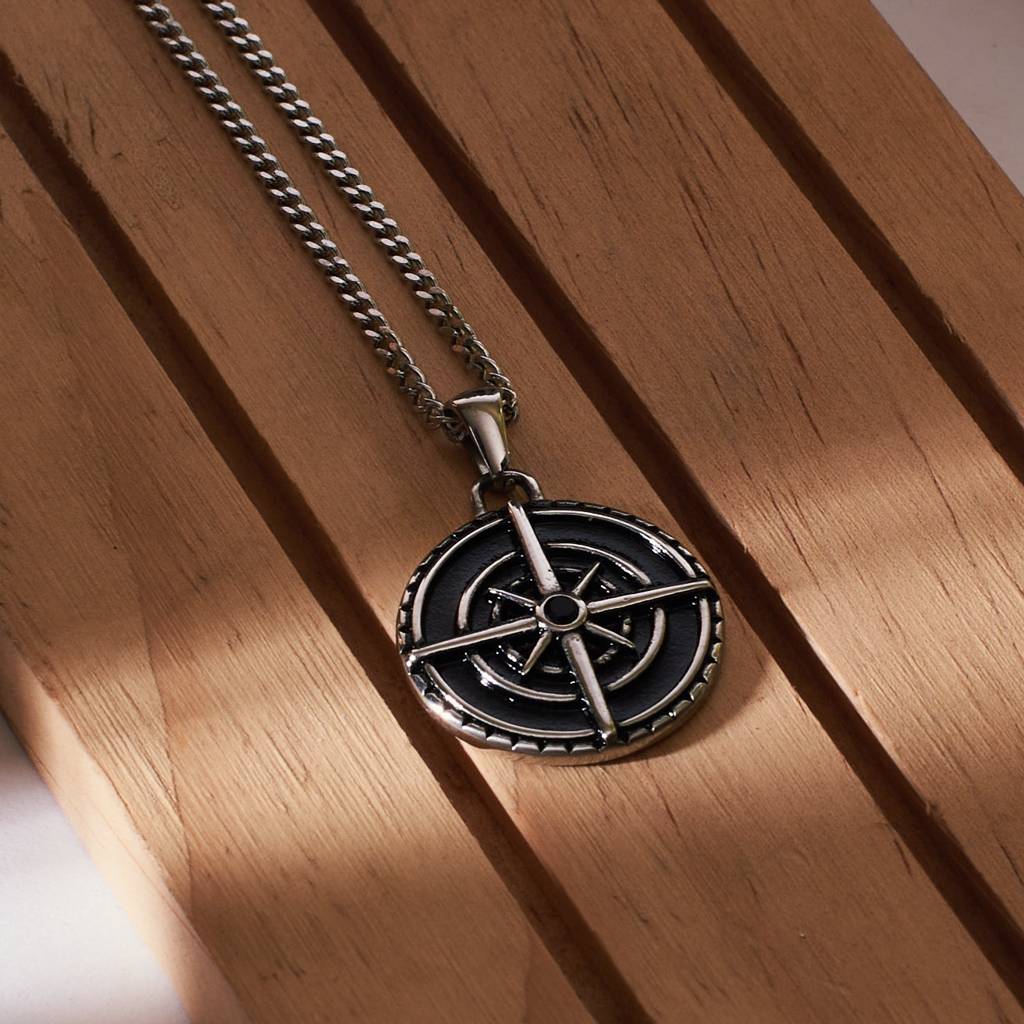 Mountain Hikers Compass Chain : MN1S0371