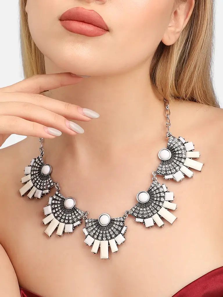 Caprice-White Artificial Stones Necklace : SOHNCK3626