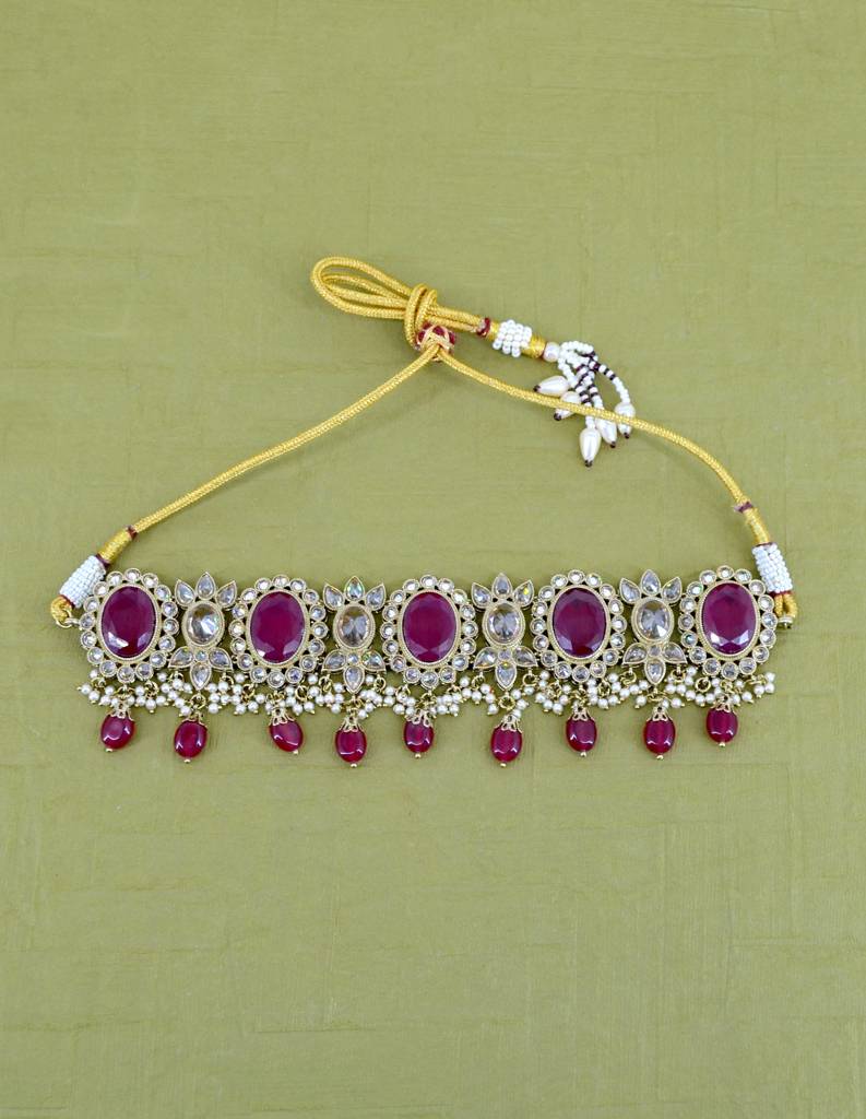 Charming Circle And Leaf Design Red Uncut Kundan Gold Plated Collar Necklace Set With Maangtikka For Women And G : 1NS9491_RED