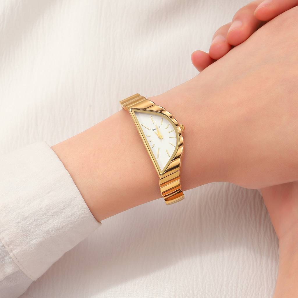 Golden Arc Elegance Watch : WT-S-0039-G-WH