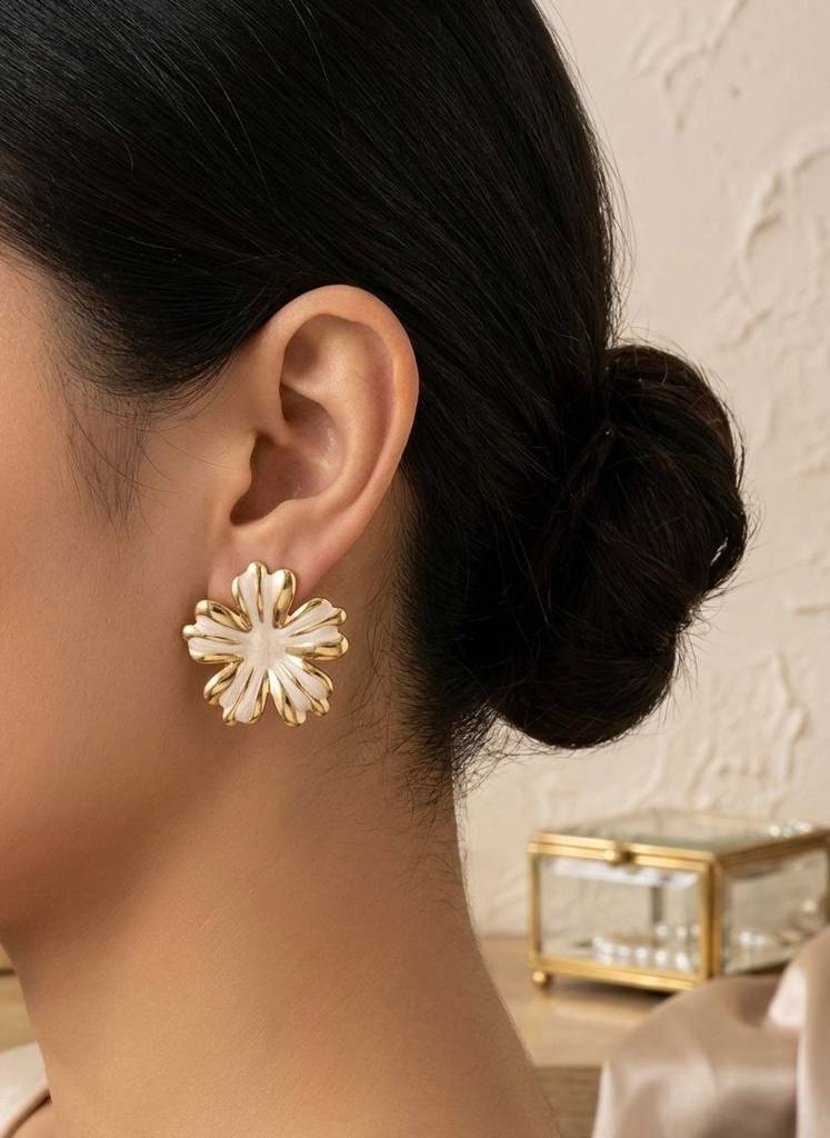 18K Gold Coated Aria Studs : BEG001