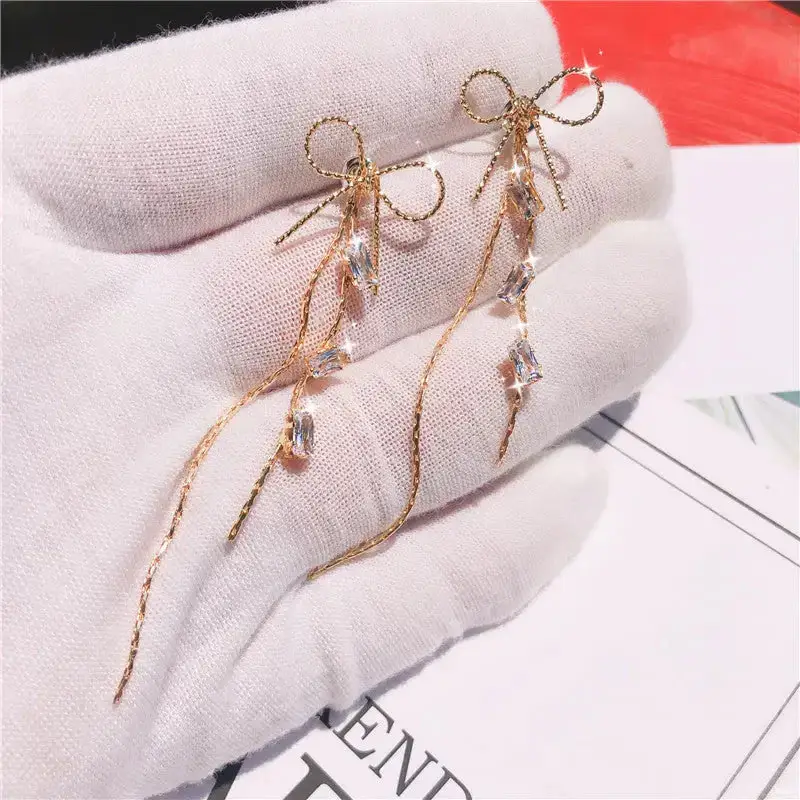 Midnight In Paris Bow Earrings : ES11139