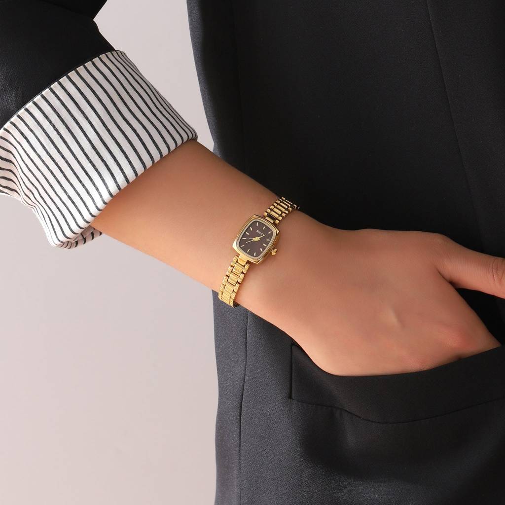 Maroon Majesty Dial Watch : WT-S-0036-G-RD