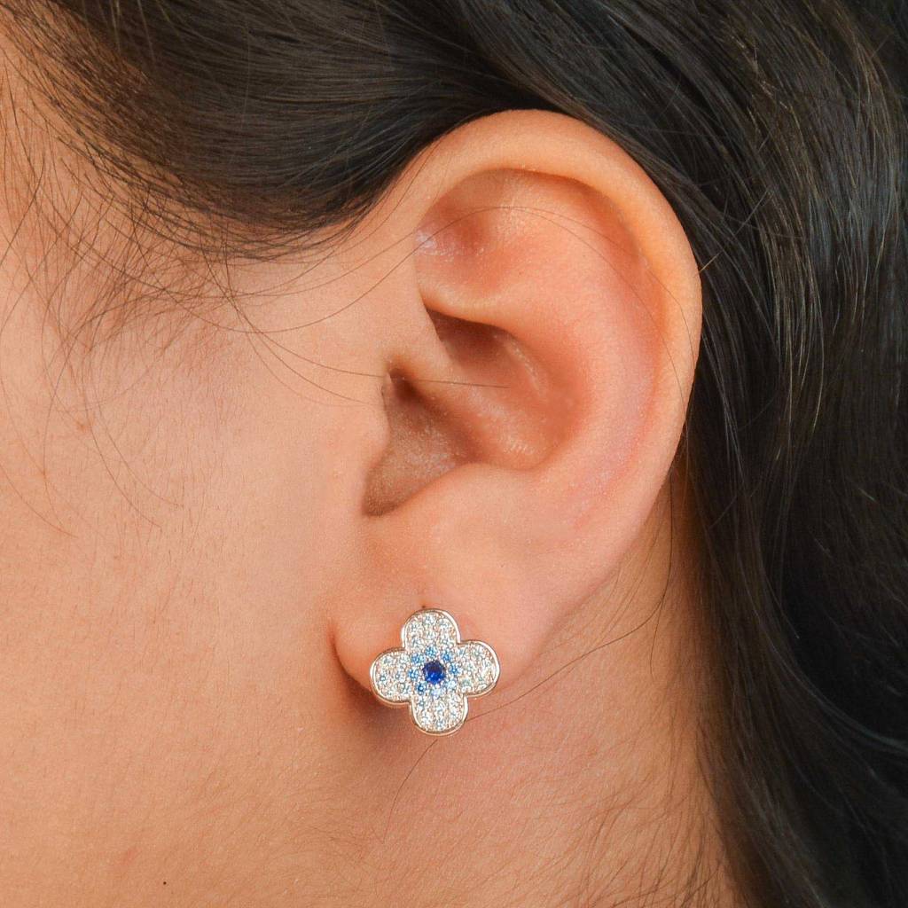 Crystal Clover Stud : E494A