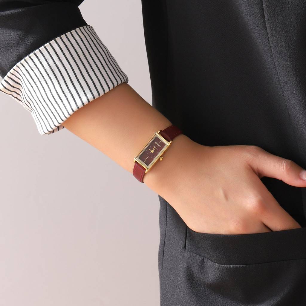 Water Resistant Leather Strap Watch : WT-S-0033-RD-RD