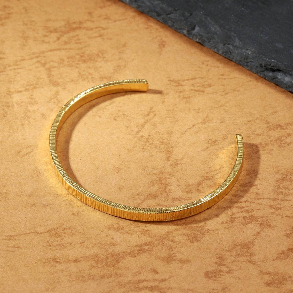 Sculptural Adjustable Verve Bracelet : MB1S0981-G
