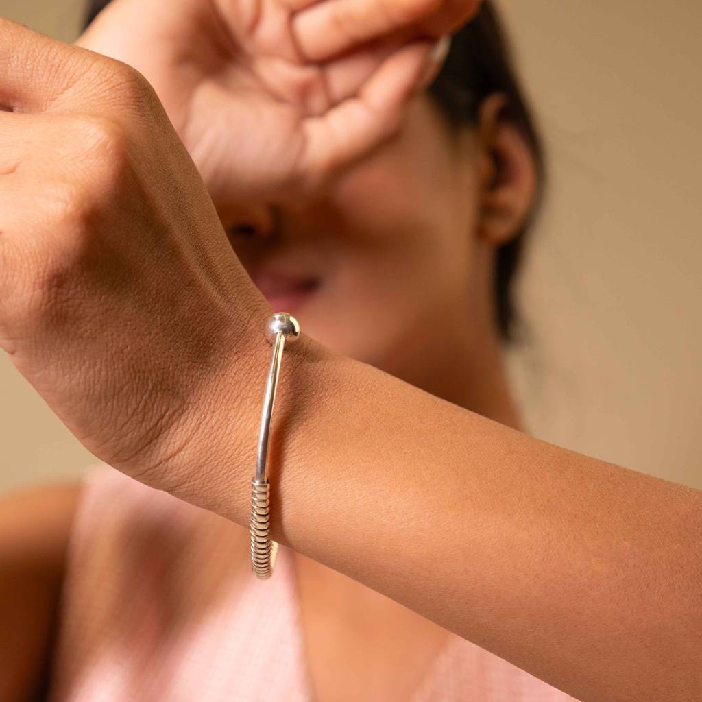 Moh Intricate Ball Everyday Bangle : SK10326-2-2