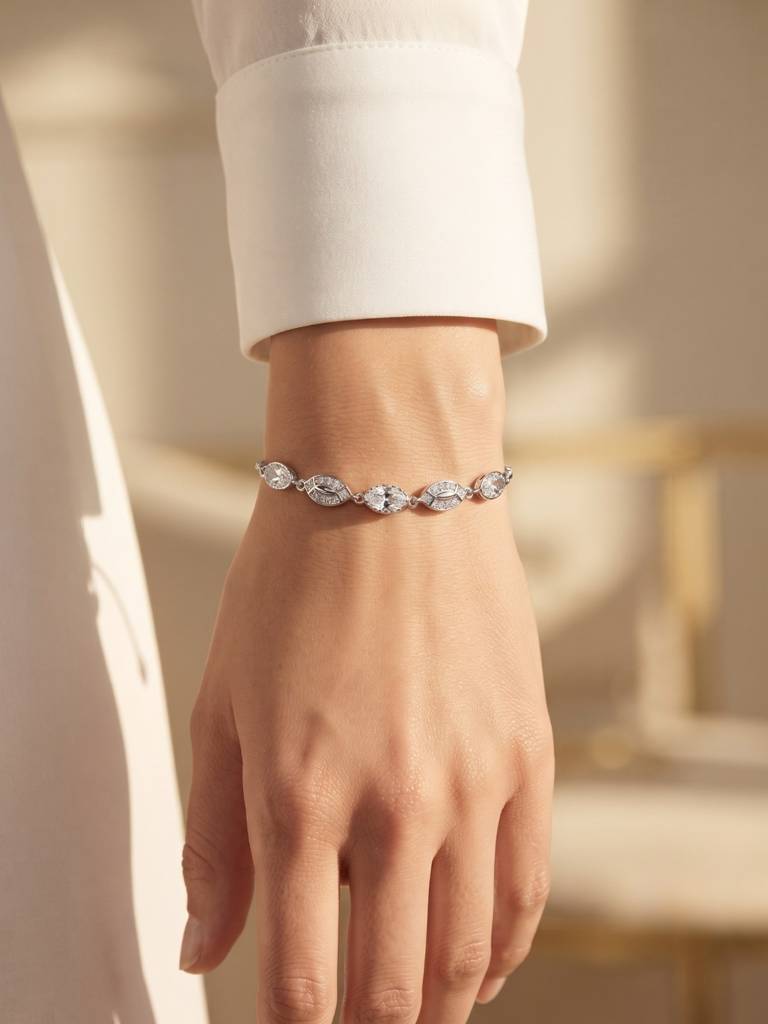 925 Silver Floral Heart Charm Bracelet For Women : BR-58