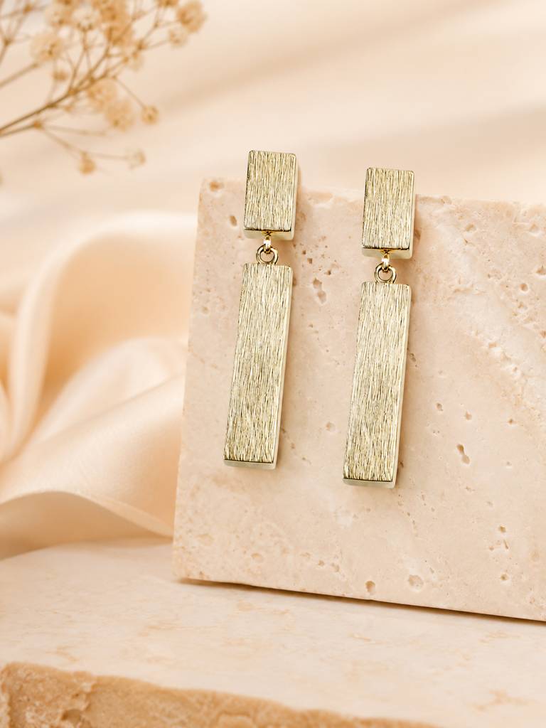 Geometric Gold Bar Earrings : AN-LJ-GO-0069-DE
