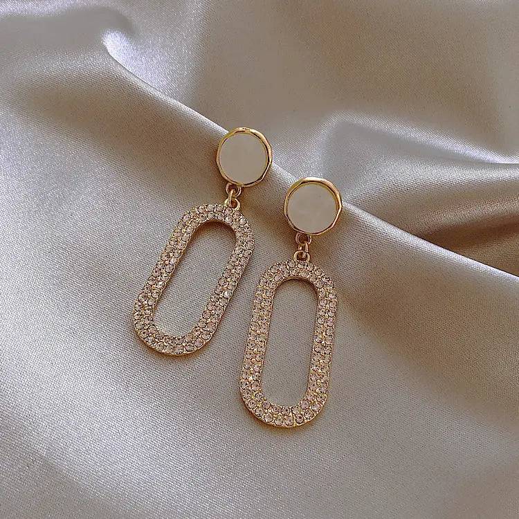Alluring Zirconia Earrings : ES11140