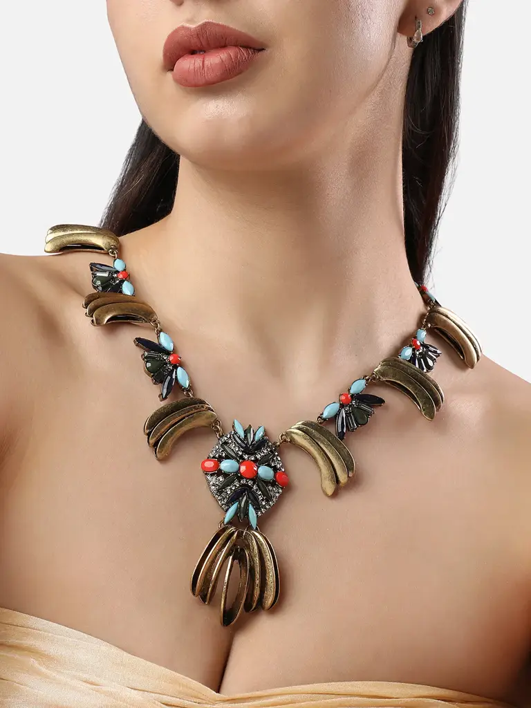 Kindra-Multicolour Gold Plated Necklace : SOHNCK3571