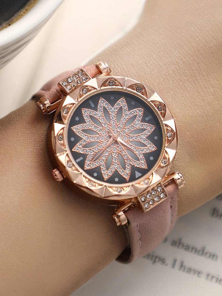 Black & Gold Crystal Stone Decorative Analog Round Dial : HSWC1039