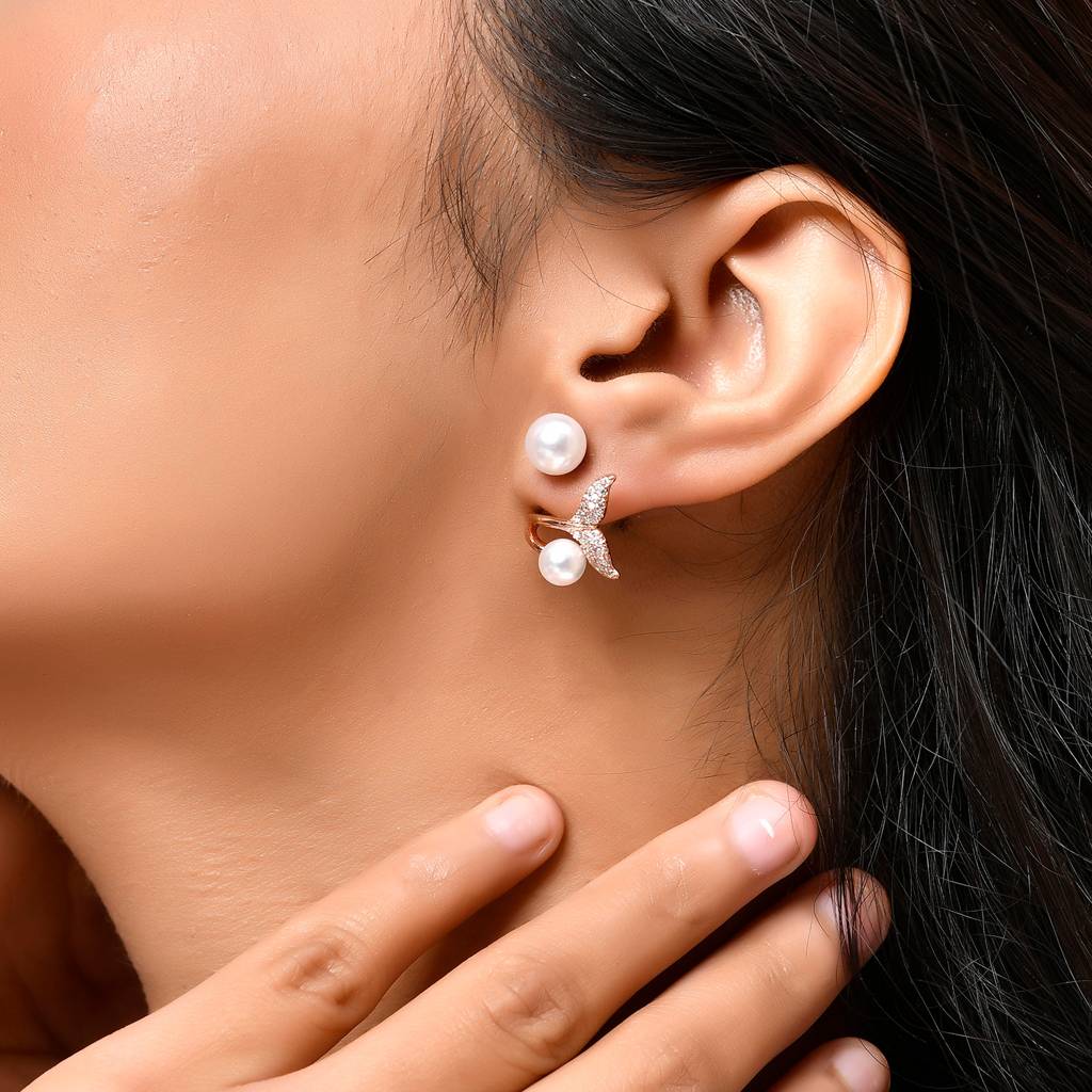 Sparkling Elegance Blooming Pearl Stud Earrings : 8905124552812