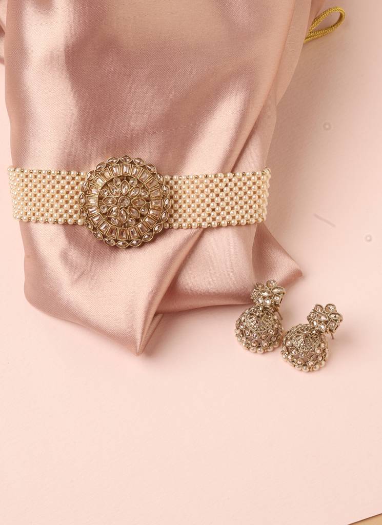 Lovely Flower Design Pearl Brown Kundan Stone Antique Gold Plated Collar Necklace Set For Women And Girls : 6CS28_BROWN