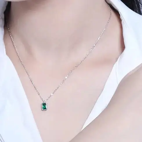 Vintage Emerald Chic Necklace Silver : NS11714