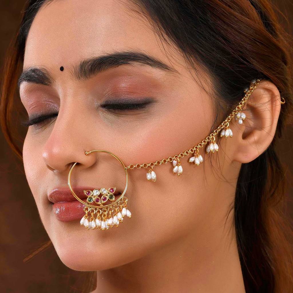 Gold Essentials Aishwarya Pearl Nose Ring : 8905124539769