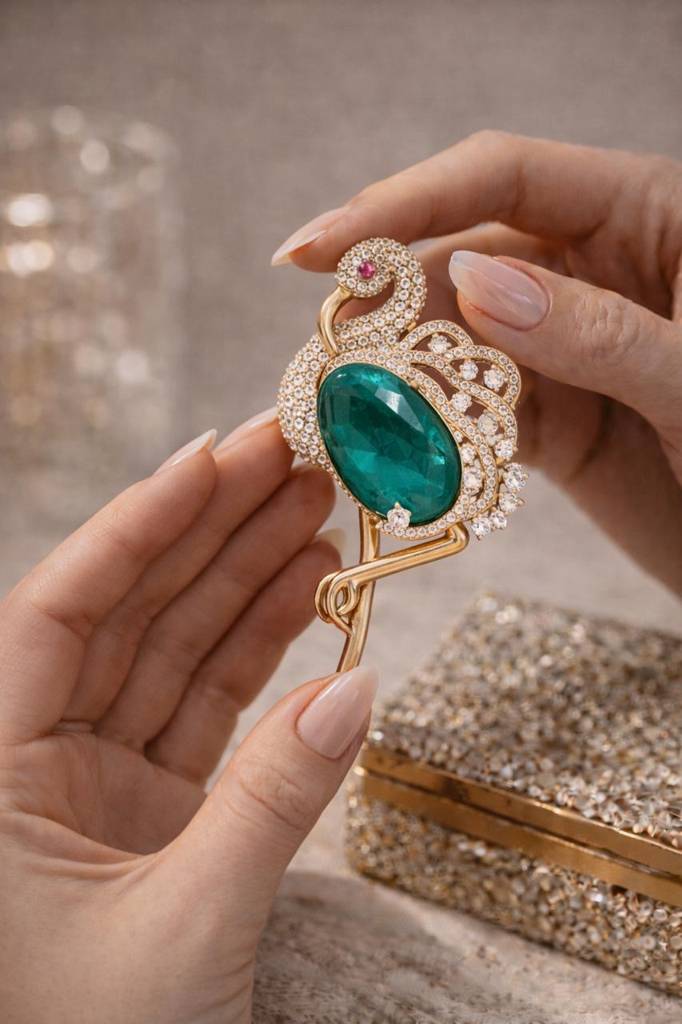 Premium Diamond Studded Unisex Swan Brooch With Hydro : 900006
