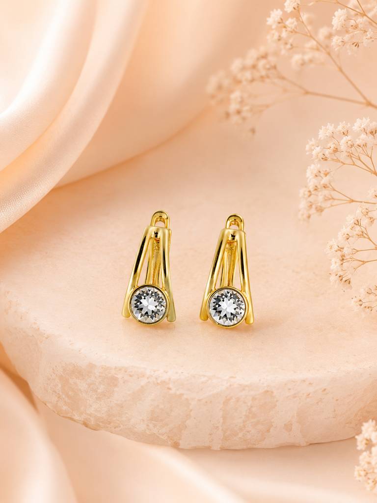 Interlock Link Pavé Drop Stud Earrings In 18K Gold Plating : AN-VM-GO-0146-DE