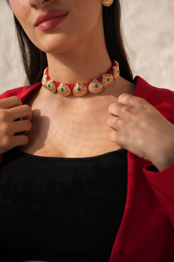 Eira Threaded Green Gemstone Choker Set : 1031NKS25RJ