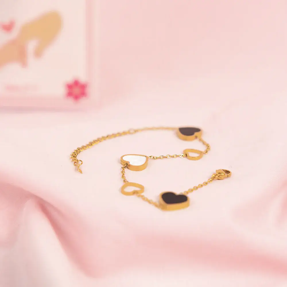 Mother'S Day Special Heart Charm Bracelet With Reversible Clover Earrings & Ring Gift Set For Mothers. : BERC-270-G-1