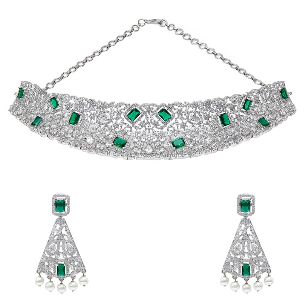 Cz Elegance Green And White Gems Necklace Set : 8905124459104