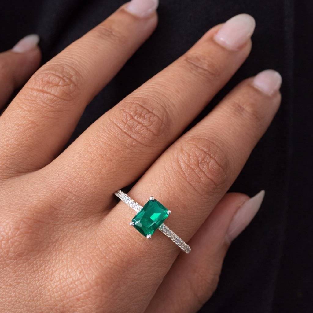 Green Stone Silver Ring : CLS-1