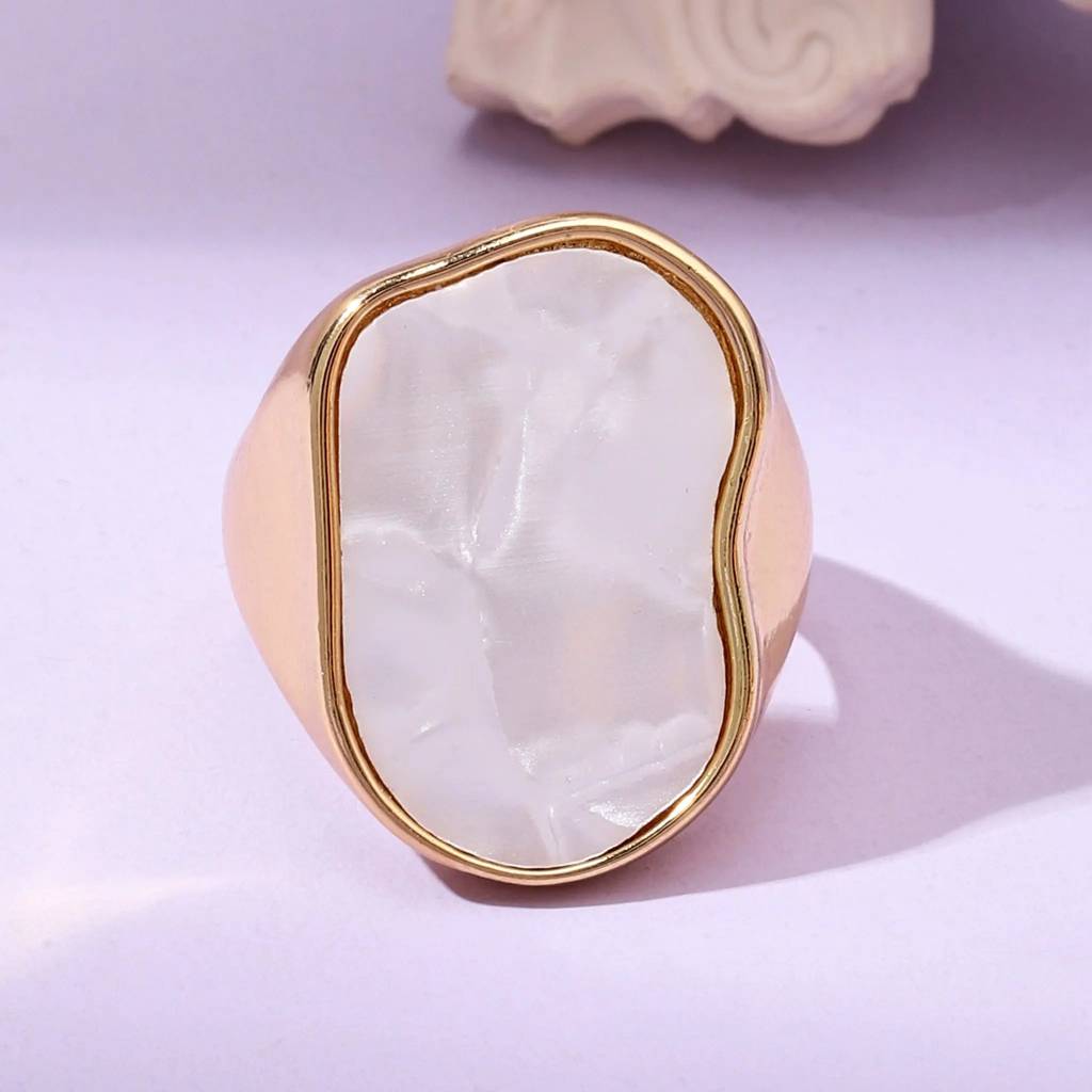Mother Of Pearl Enamel Ring : RS12893