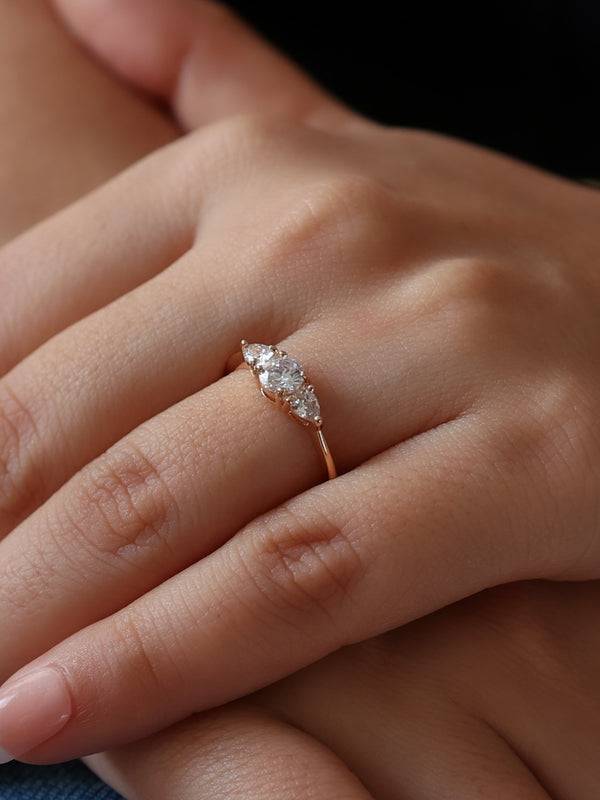 Luminara Ring : R-CR-46-7