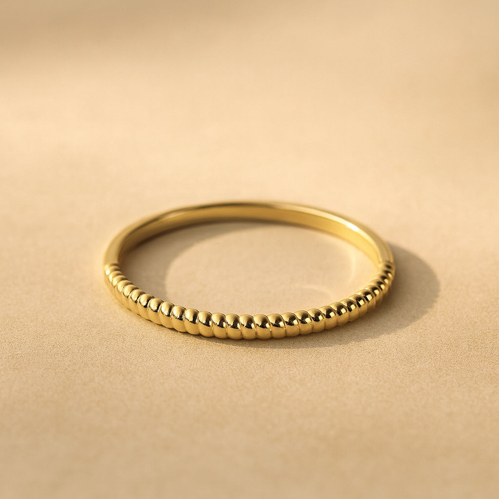 Half Twisted Ring : RIN_HALFTW_GV3_0958