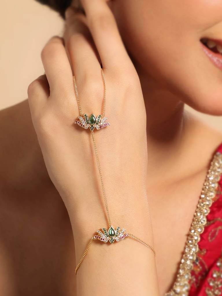 Lotus Bhaiya Bhabhi Rakhi Set : YI24A0998A