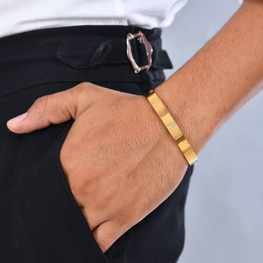 Signature Om Shakti Kada Mens Bracelet : 8905124564488