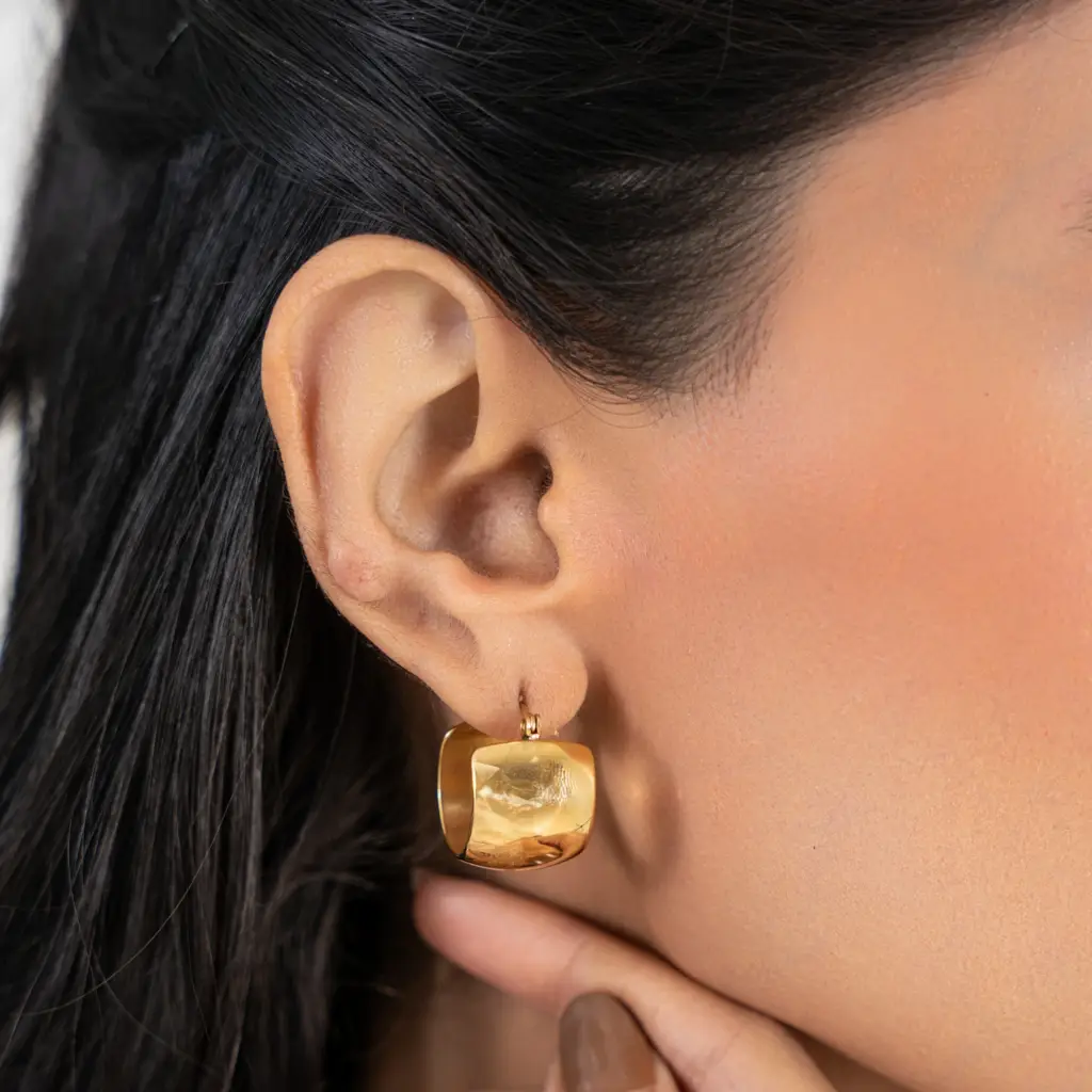 Mini Chunky Hoop Earrings - 18K Gold Plated : ERTTT052